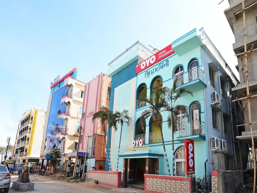 OYO 14868 Hotel Priyadarshini