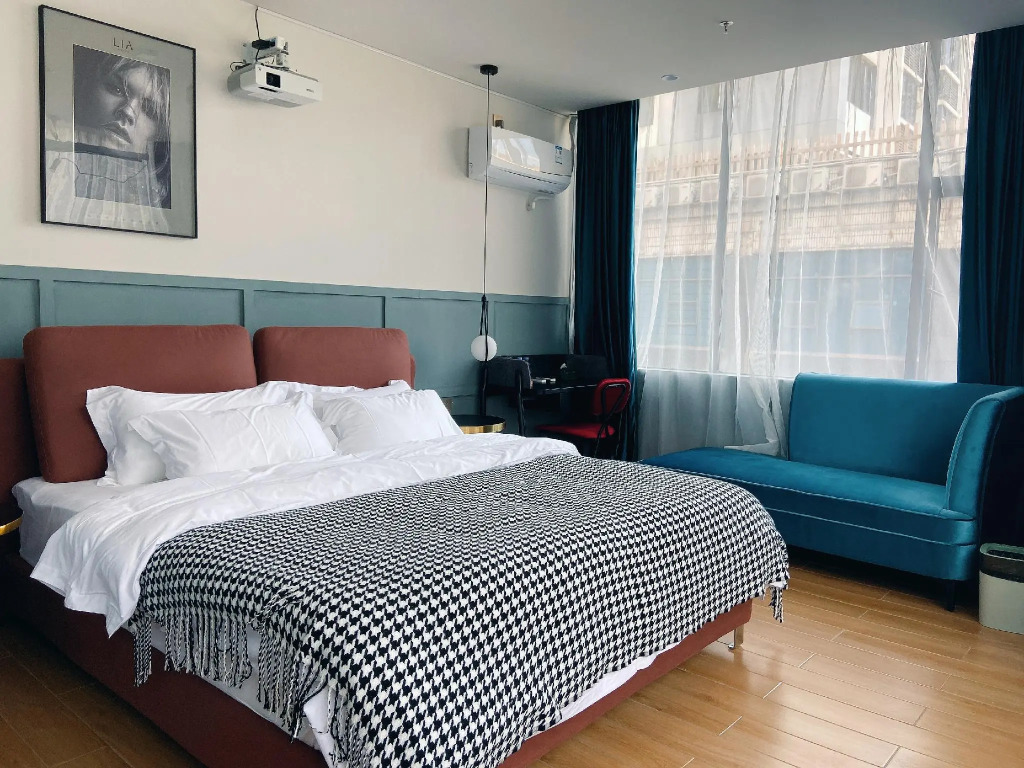 Lia Hotel