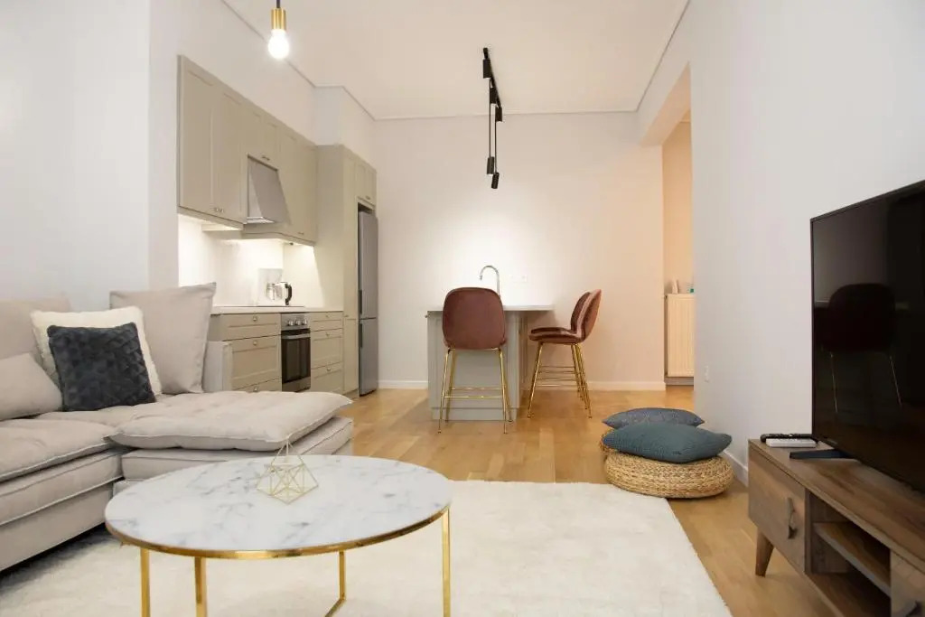 Classy Chic Design Apartment with Balcony At Acropolis