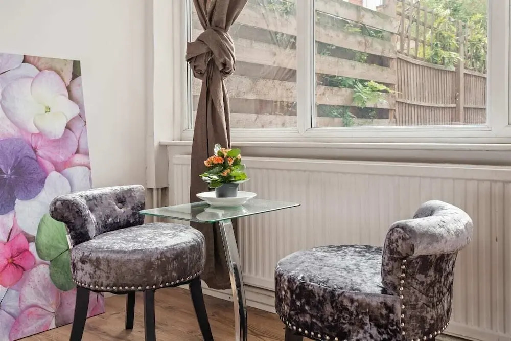 Beautiful Studio W/patio Near London Bridge