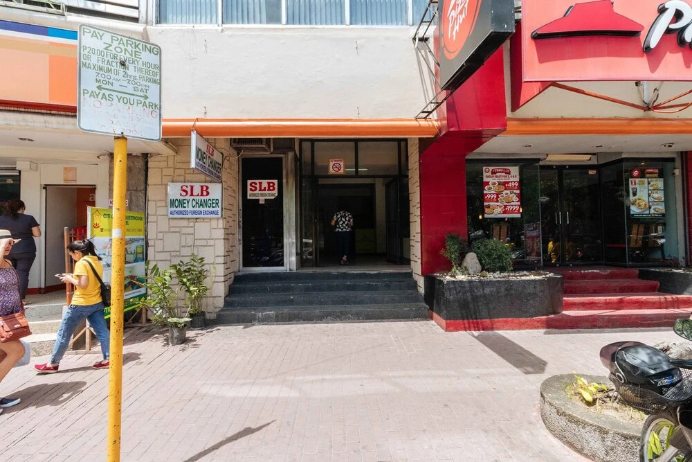RedDoorz @ Fuente Circle Cebu