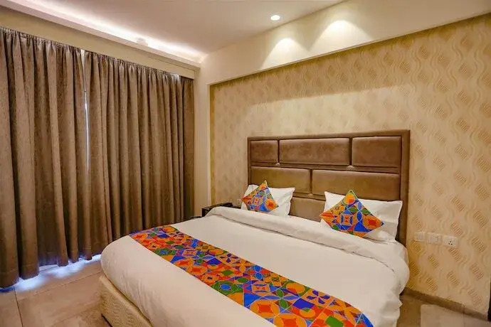 Townhouse Pitampura West Enclave