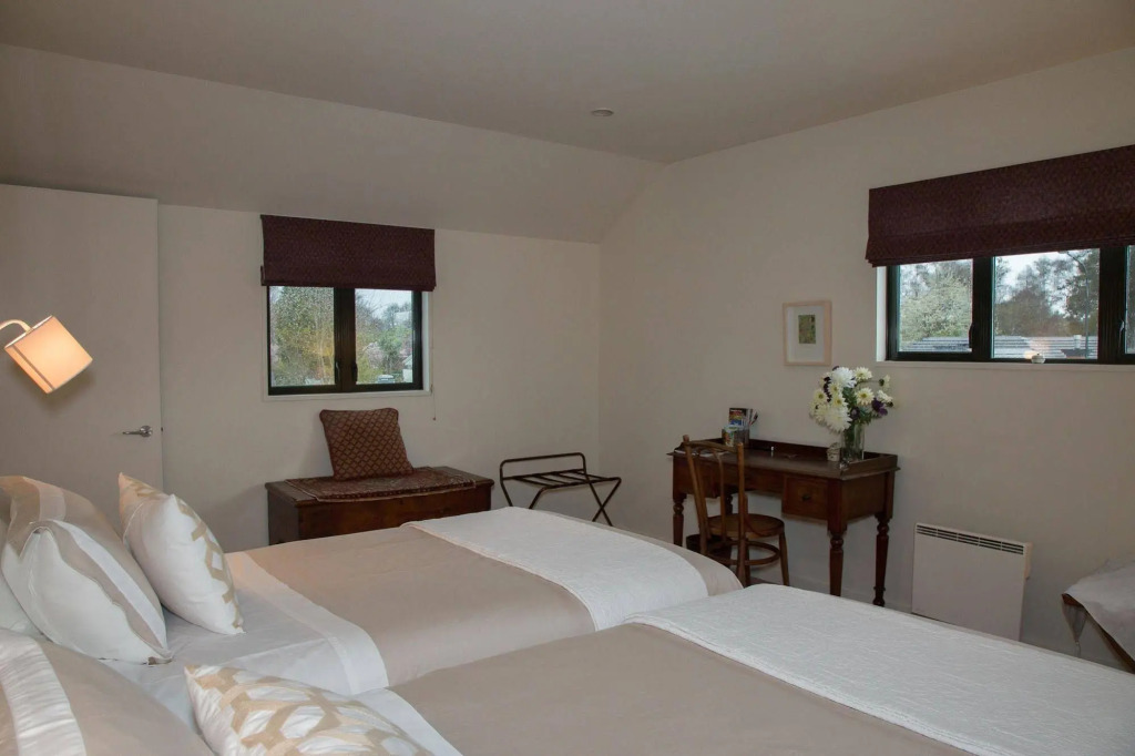 40 Thornycroft Street Bed and Breakfast