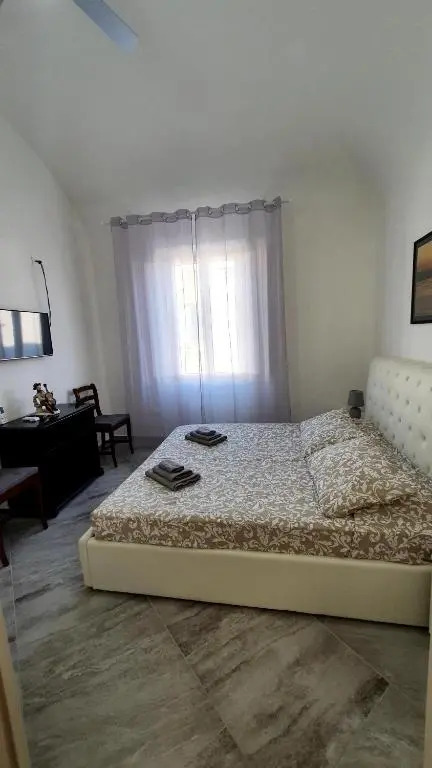 rooms cris