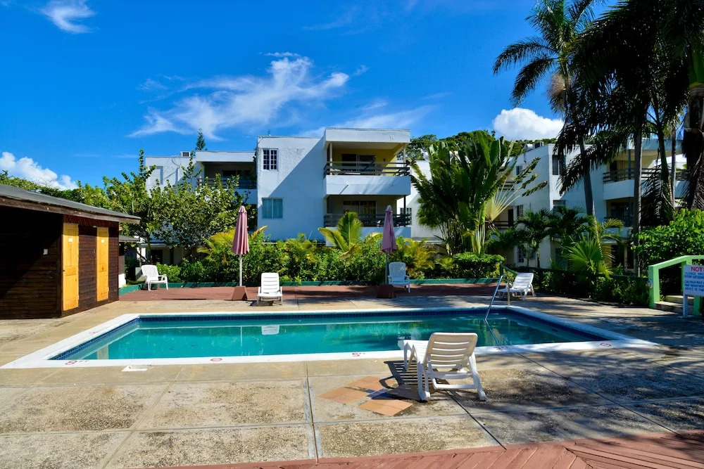 Negril Studio Terez