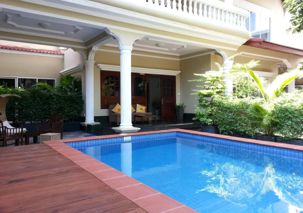 Prince Manor Resort