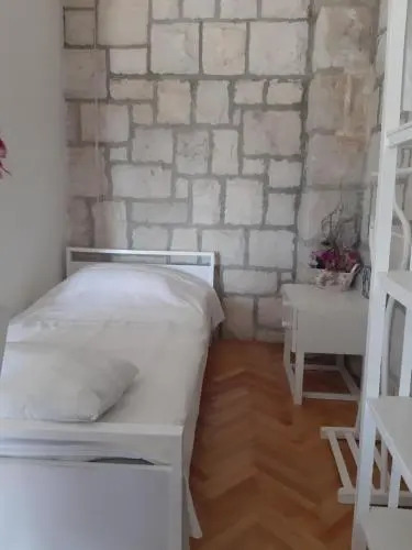 Apartment Lila