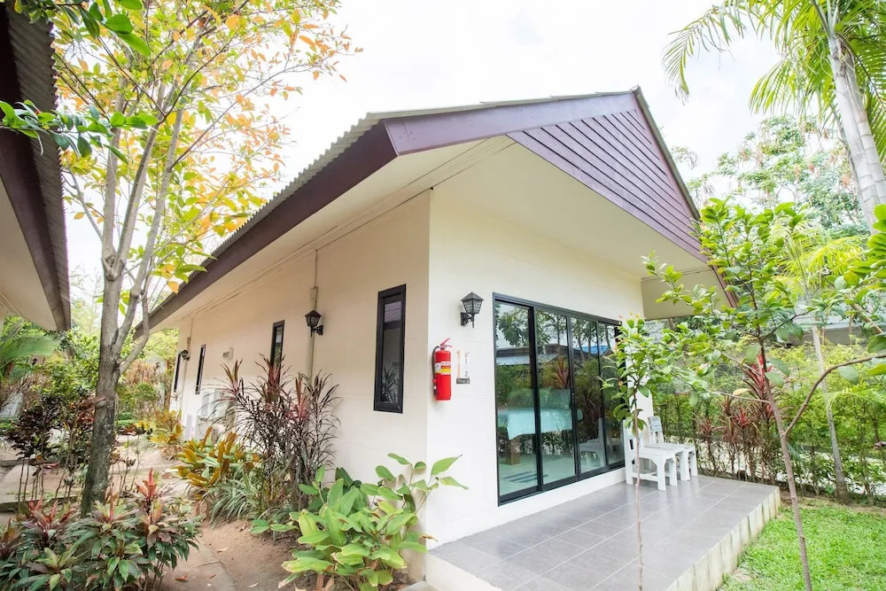 OYO 819 Baan Garagade Resort