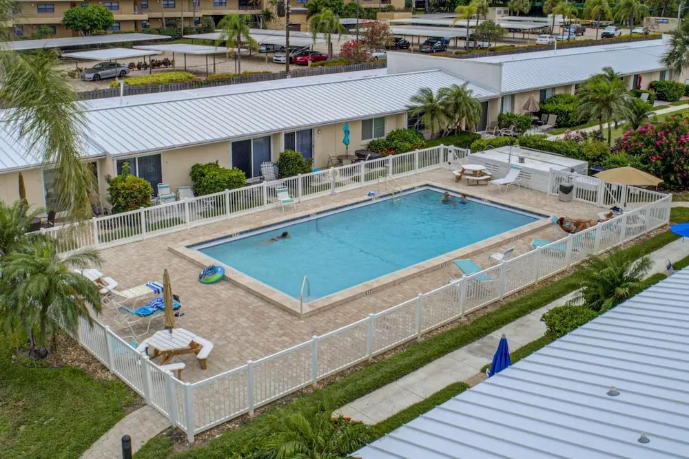 Jamaica Royale Beach View Towers By Beachside Management