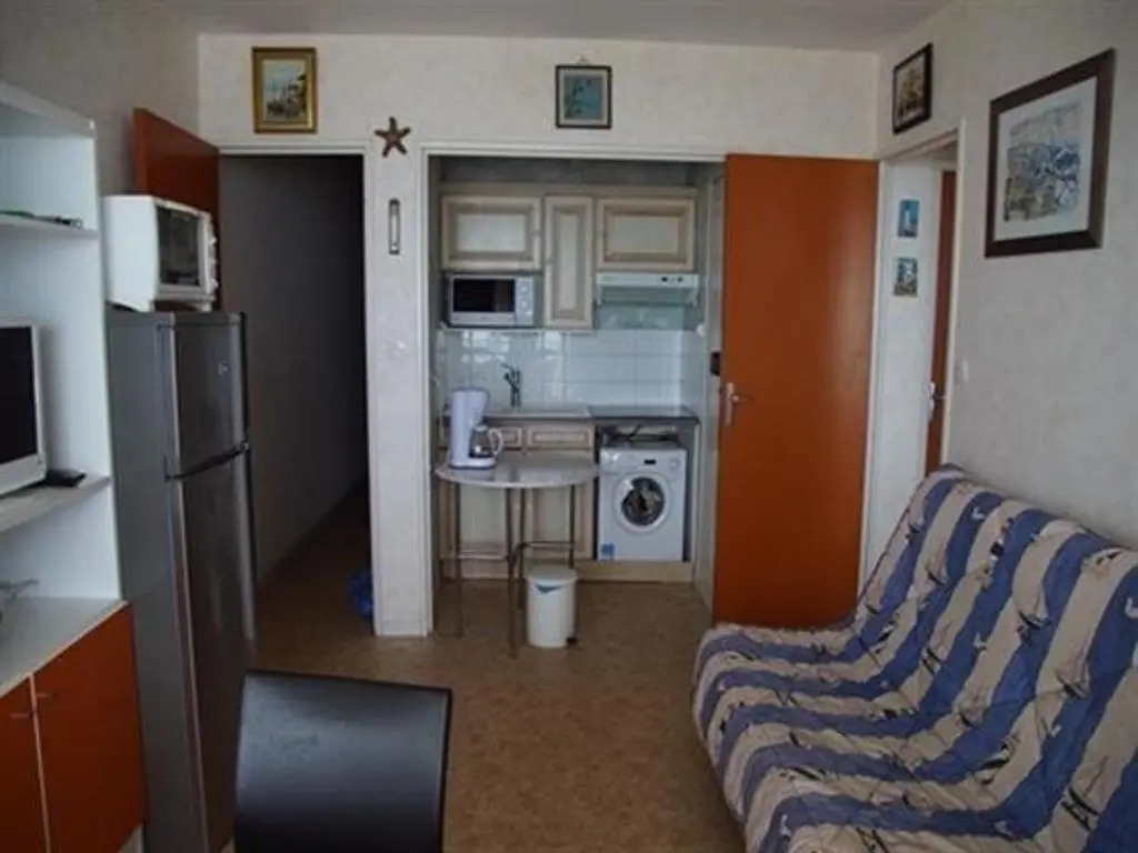 Appartement Saint-Gilles-Croix-de-Vie, 2 pièces, 4 personnes - FR-1-324-90