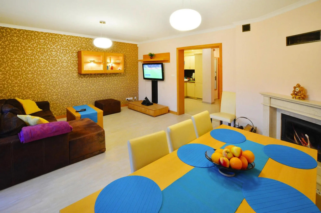 Comfortable holiday home with a private garden