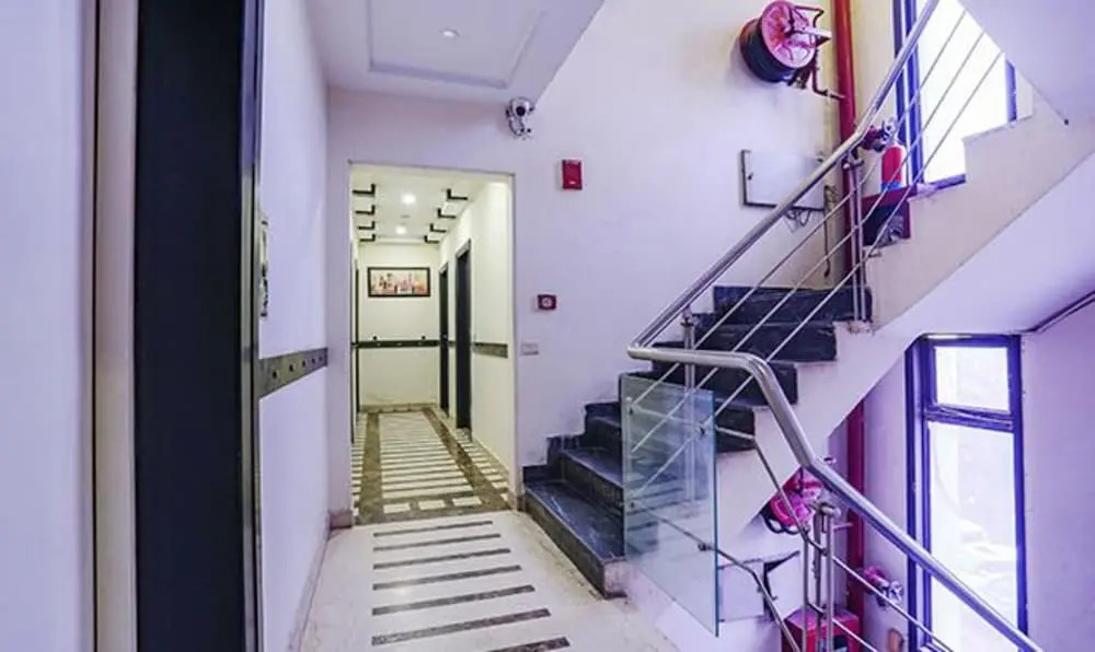 FabHotel Blue Moon Home Stay
