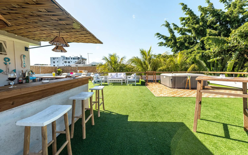 Seastar Hotel