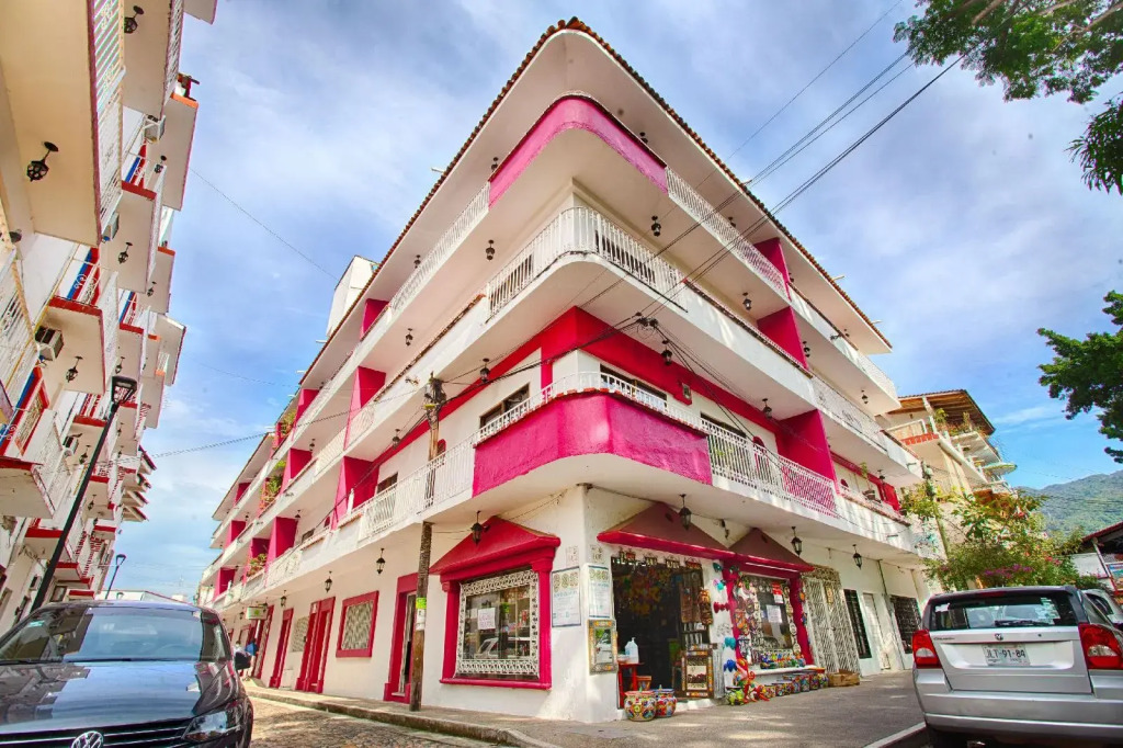 Suites Plaza del Rio - Family Hotel Malecón Centro