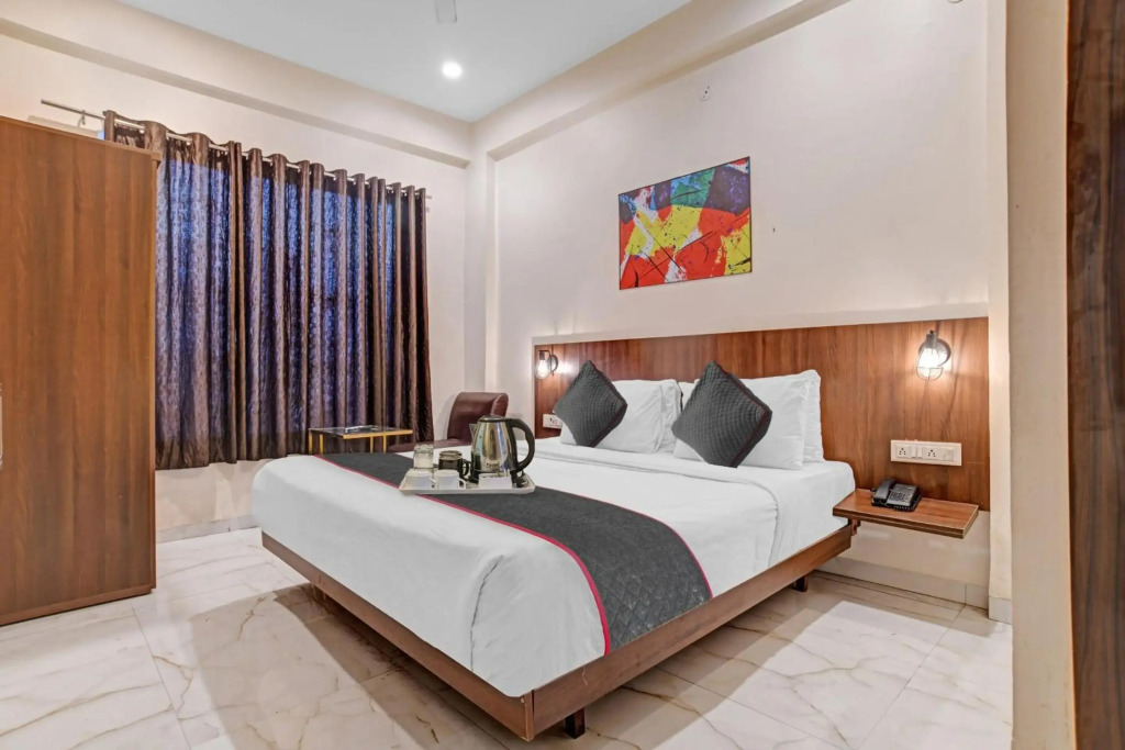 Super OYO Townhouse 931 Hotel Benchmark Vijay Nagar