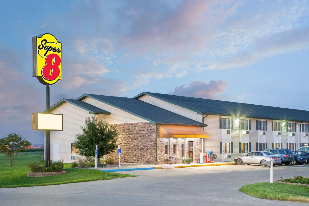 Super 8 by Wyndham Mt Pleasant