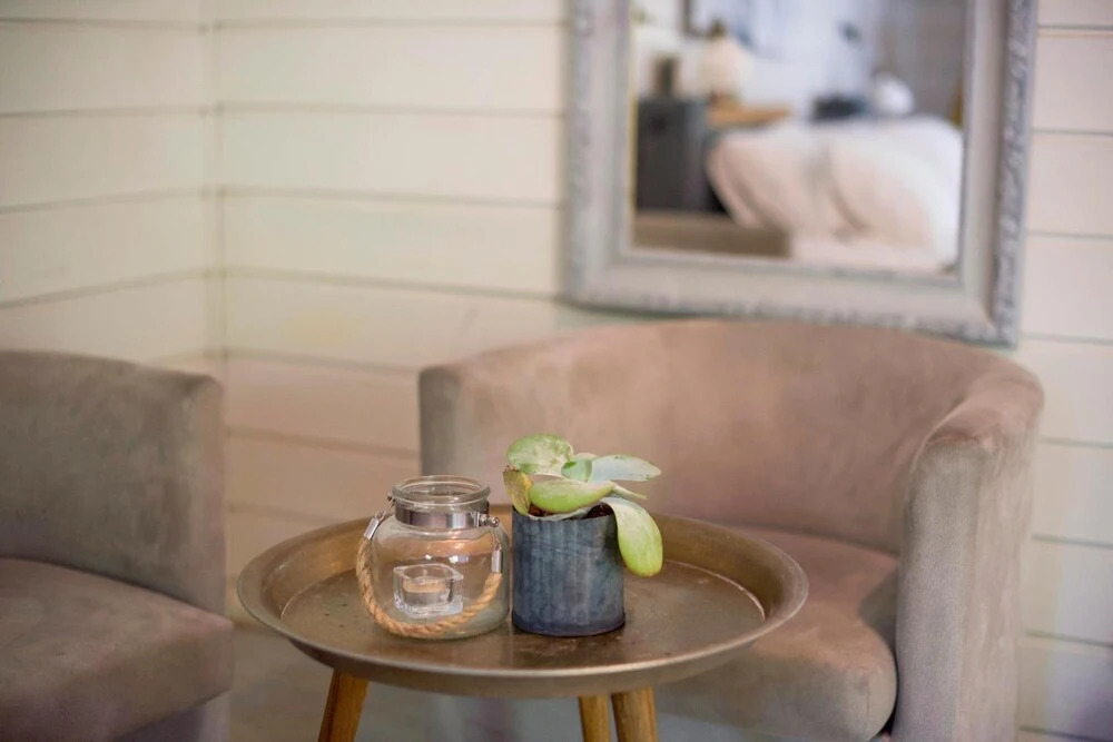 Eili Suites