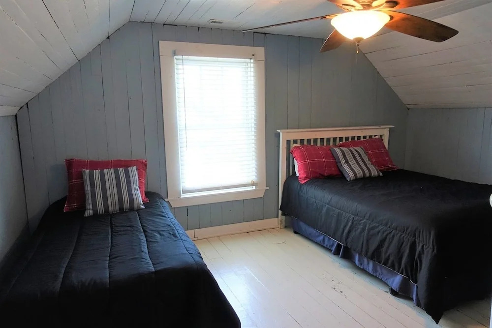 Where the Sun Sets 3 Bedrooms 1 Bathroom Home