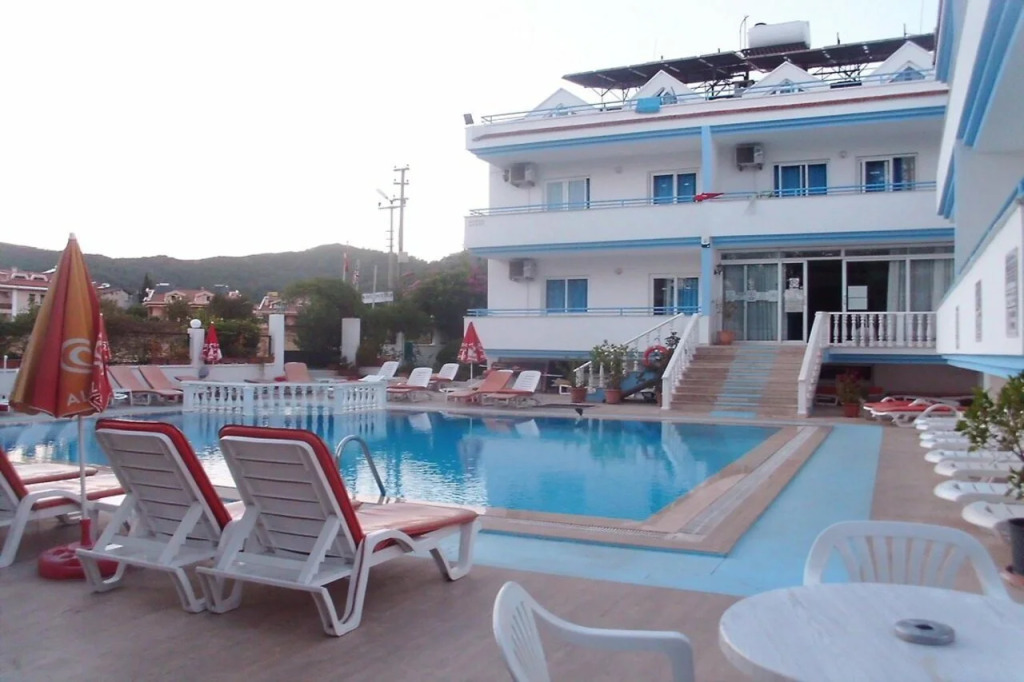 Huner Apartments