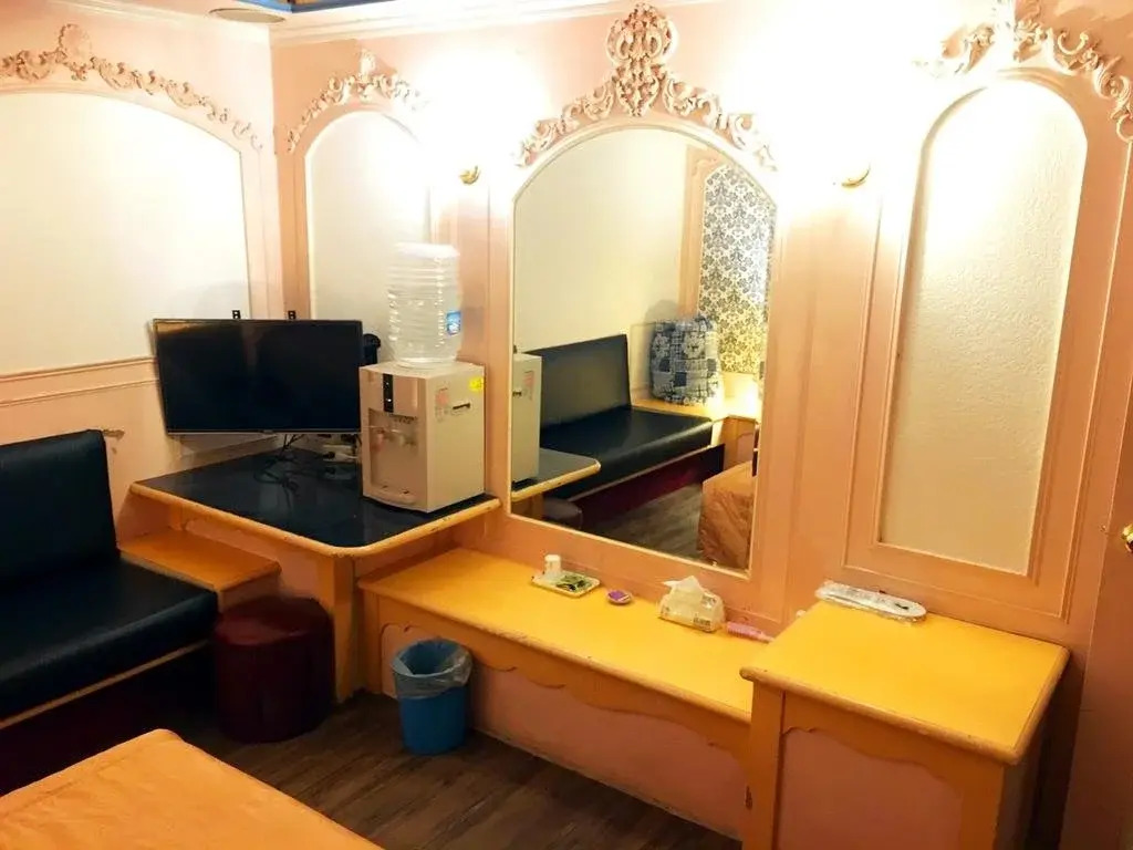 溫情自助旅店