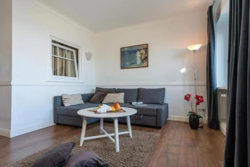 Strandhotel-Heiligenhafen-Wohnung-120-Wellenreiter-Typ-II