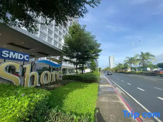Modern Studio Condo - Shore near MOA 403