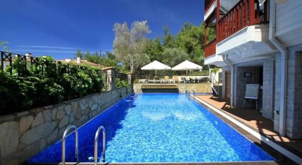 SUMMER OTEL