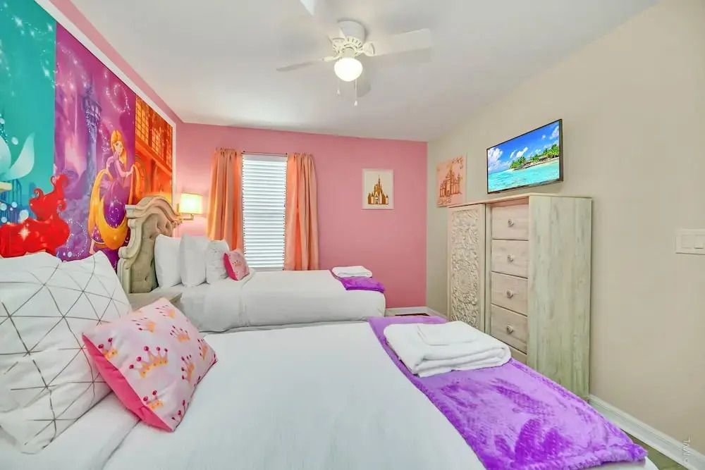 Modern and Colorful Home! Spiderman, Princess and Mickey Themed Rooms & Perfect Movie/game Room!