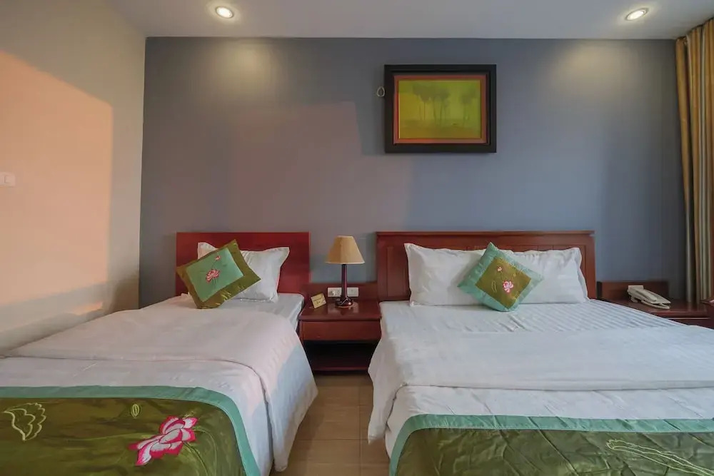 Ngan Ha Hotel Long Bien