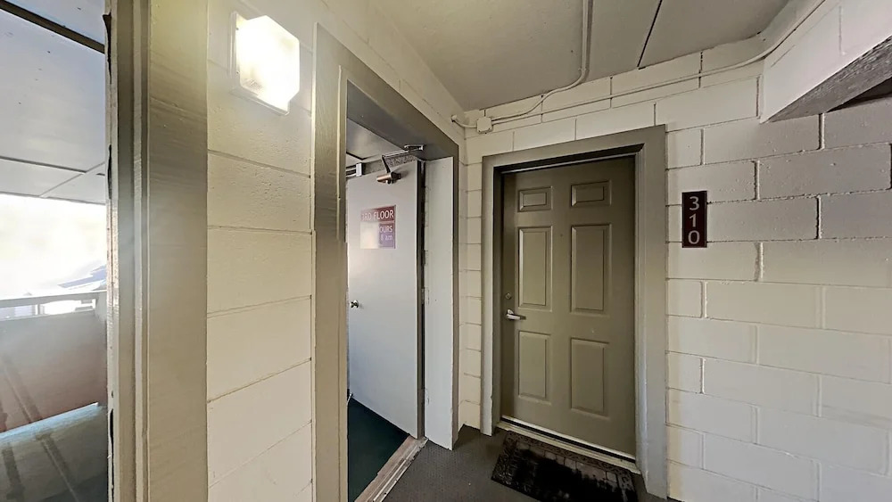 310 3 Bedroom Condo