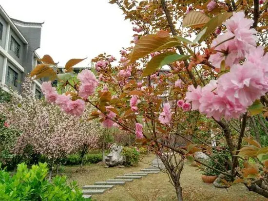 Dong Rong Resort Hotel