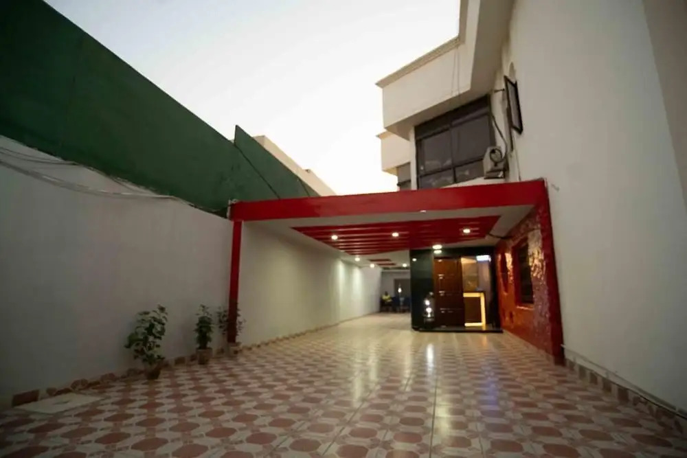 Diamond Lodge