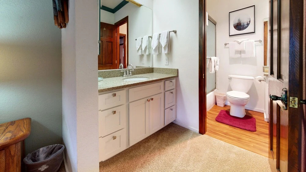 Meadow Ridge 28 Spacious and Secluded, Private Washer Dryer, Close to Eagle by RedAwning