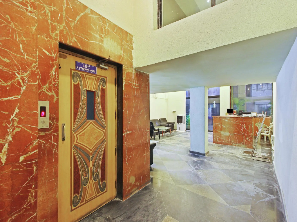 OYO 22250 Prince Residency