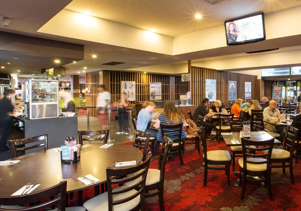 Nightcap at Keysborough Hotel