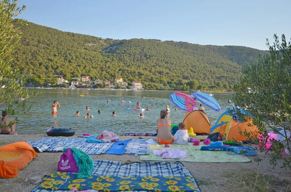 Apartments Zdravko
