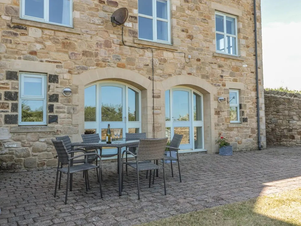 11 the Steadings