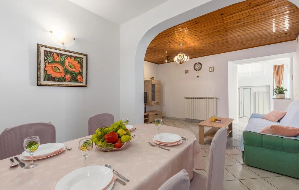 Awesome Apartment in Zambratija With Wifi and 2 Bedrooms