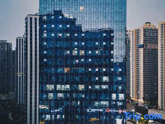TILL BRIGHT Hotel (Changsha South High-speed Railway Station Yuhua Government Subway Station)