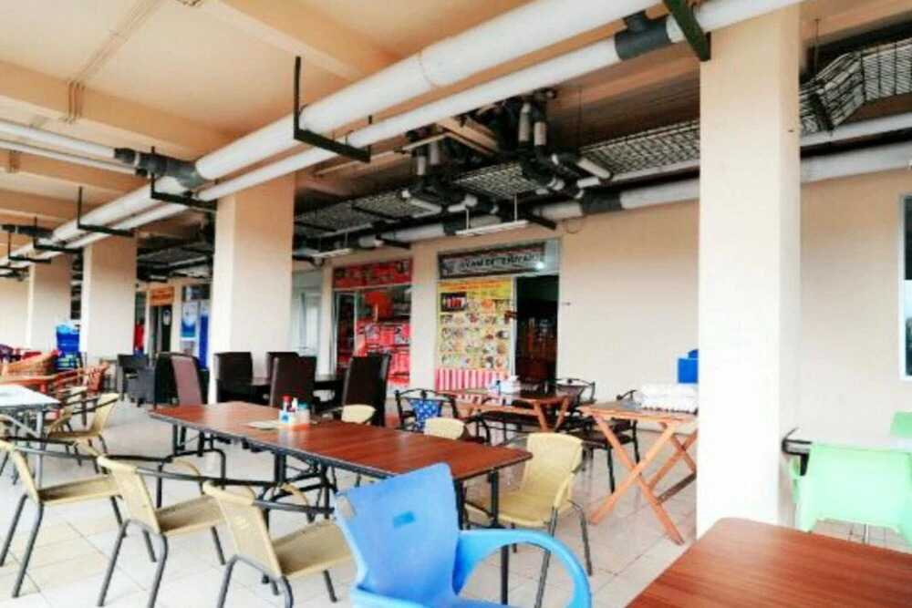 OYO 93439 The Suites Metro Apartment By Interindo