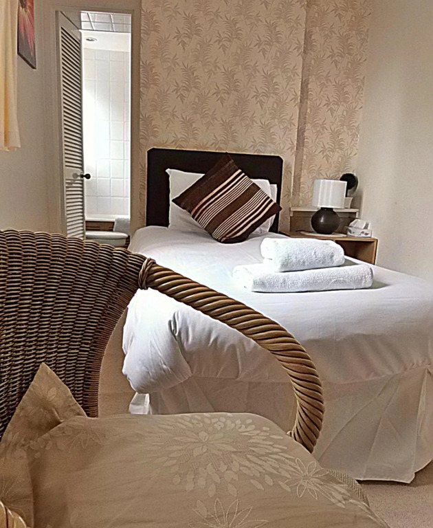 Windsor Lodge Hotel