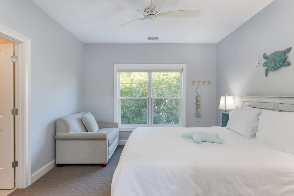 Sweetbay by Avantstay 1 Min Walk to Beach + Pool