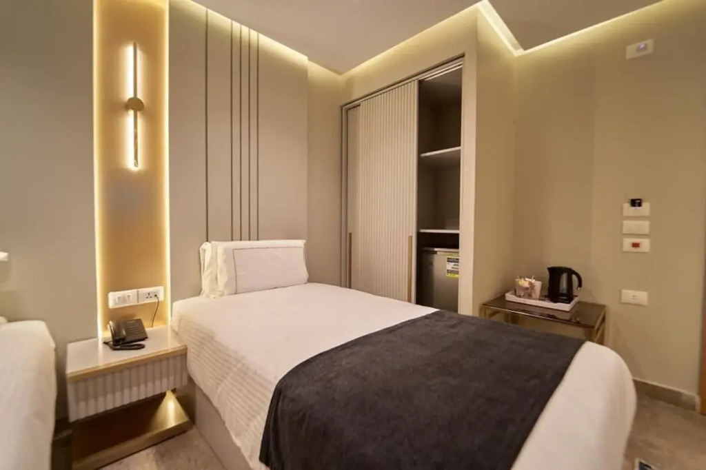 Pyramids Charm Hotel
