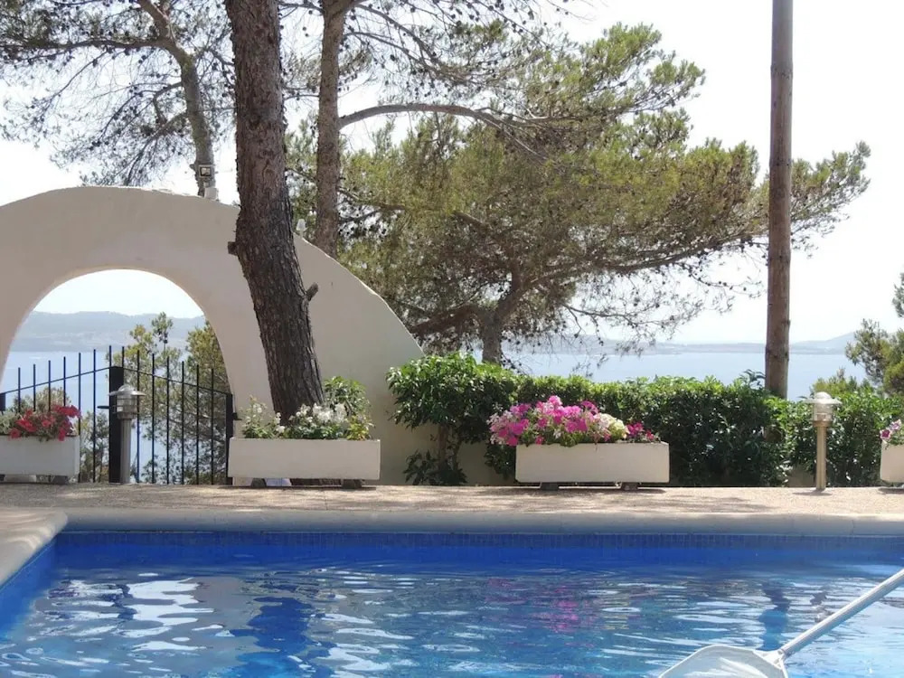 Casa Negret with panoramic Sunset views