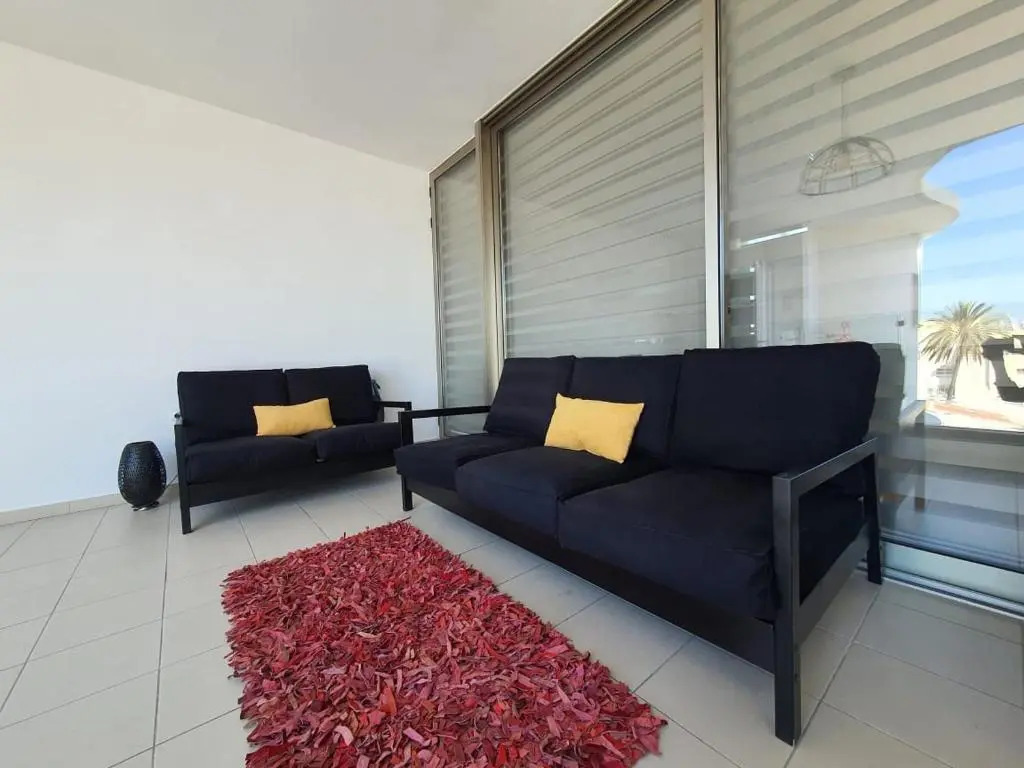 Anamor apartment 408