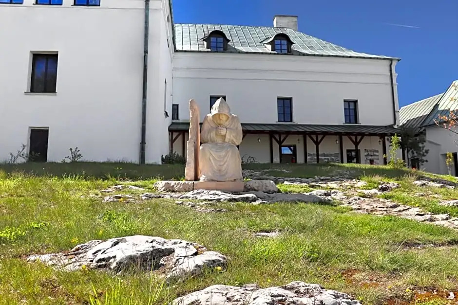 Karczówka Klasztor
