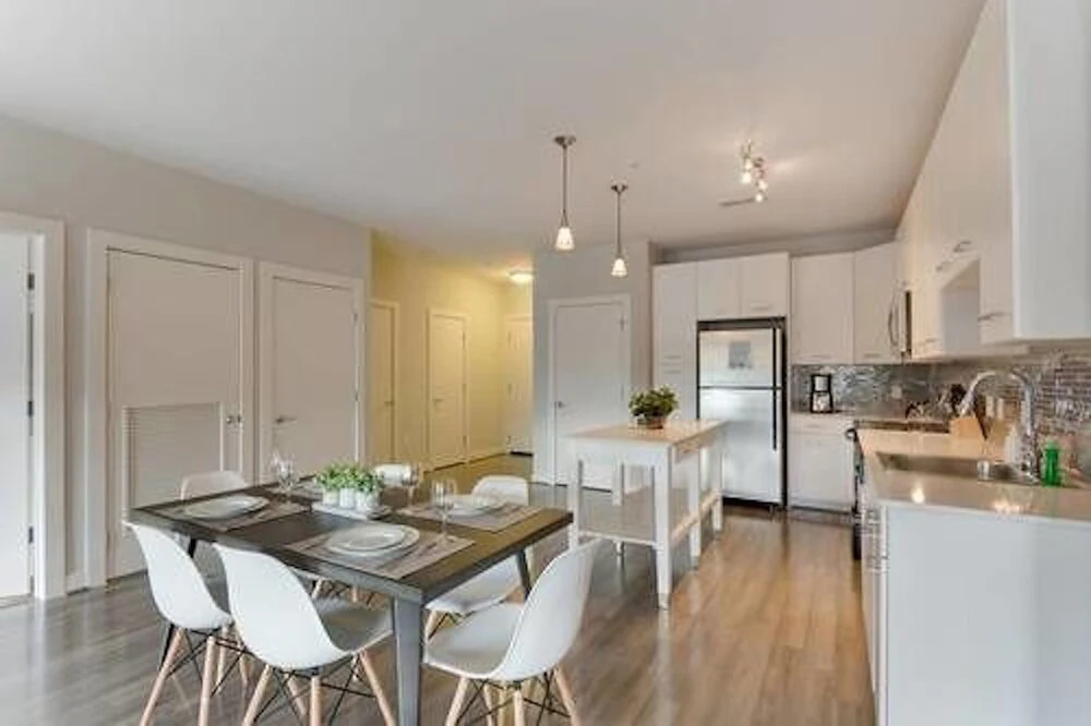 Two-Bedroom On H 77