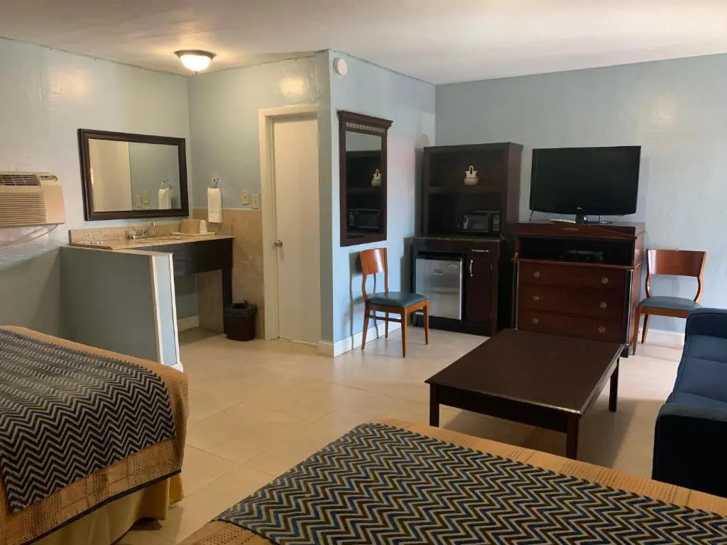 Deluxe Inn