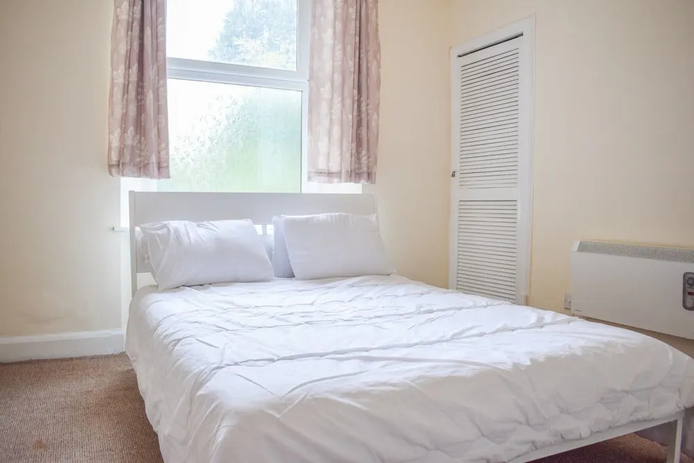2 Bedroom Apartment Close to Edinburgh City Centre