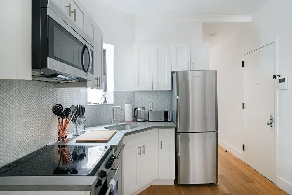 1290-16 New Renovated 2 Bedrooms in UES